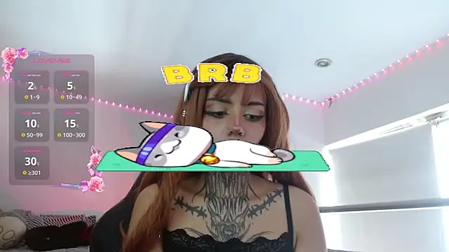 Snapshot of KoraRousee chatting on 9, 11, 2025 KoraRousee online show from 9, 11, 2025