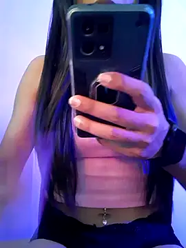 Cutie-Whiskey1 online show from 18, 10, 2025