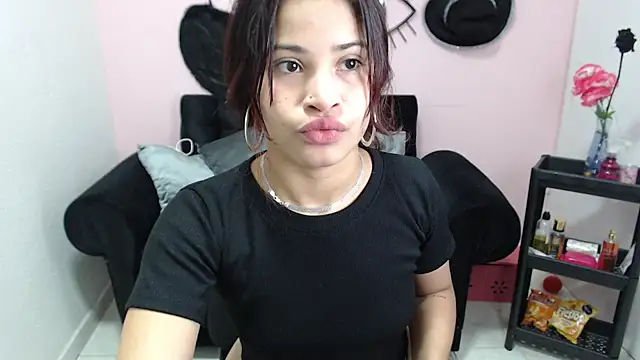 mia sexgirl online show from 24, 11, 2025