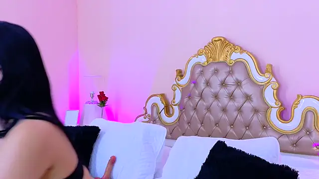 AryCorinne online show from 23, 4, 2026