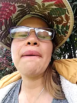 LaraCaliente online show from 24, 9, 2025