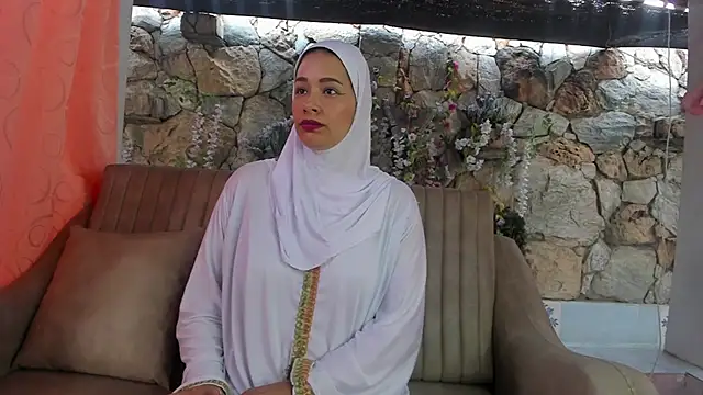 ShanaJamil online show from 14, 7, 2026