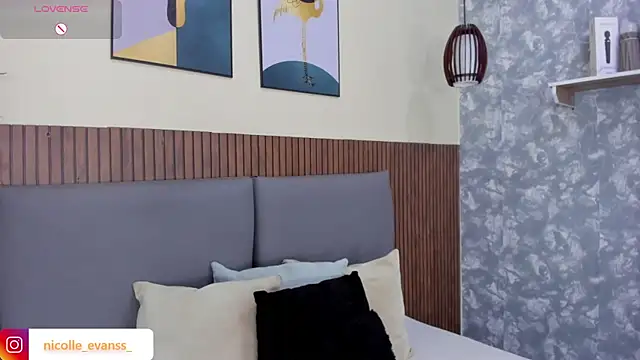 Snapshot of EmillyHarper_ chatting on 28, 11, 2025 EmillyHarper online show from 28, 11, 2025