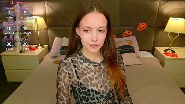 Snapshot of SallyPinkman chatting on 17, 10, 2025 SallyPinkman online show from 17, 10, 2025