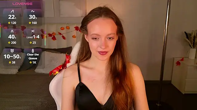 Snapshot of SallyPinkman chatting on 2, 11, 2025 SallyPinkman online show from 2, 11, 2025