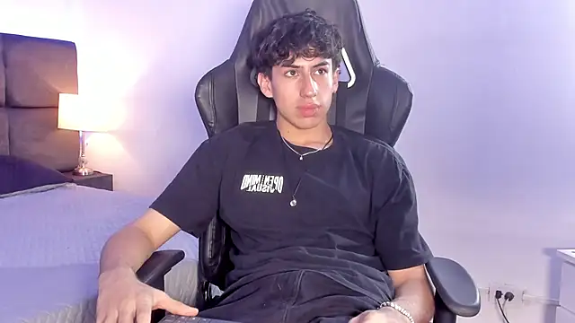 Snapshot of Aaron_Spencer13 chatting on 8, 10, 2025 Aaron Spencer13 online show from 8, 10, 2025