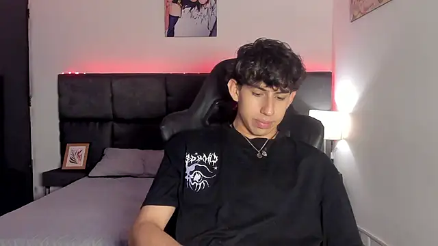 Snapshot of Aaron_Spencer13 chatting on 10, 10, 2025 Aaron Spencer13 online show from 10, 10, 2025