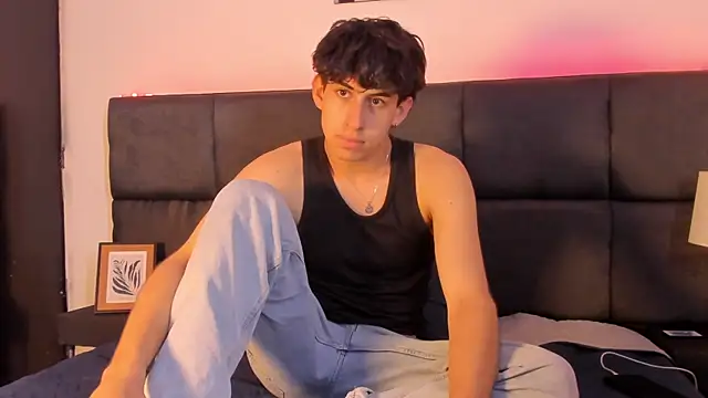 Snapshot of Aaron_Spencer13 chatting on 15, 10, 2025 Aaron Spencer13 online show from 15, 10, 2025