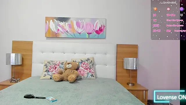 Snapshot of LovelySophie3 chatting on 19, 11, 2025 LovelySophie3 online show from 19, 11, 2025