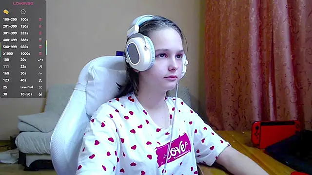 Snapshot of SharybbFace chatting on 1, 11, 2025 SharybbFace online show from 1, 11, 2025