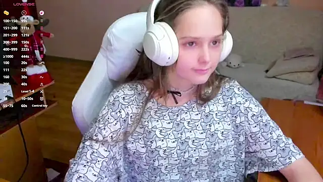 Snapshot of SharybbFace chatting on 12, 11, 2025 SharybbFace online show from 12, 11, 2025