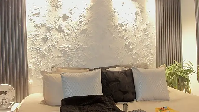 joselin rouse online show from 25, 4, 2026