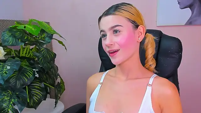 ChloeLaurentt online show from 24, 3, 2026