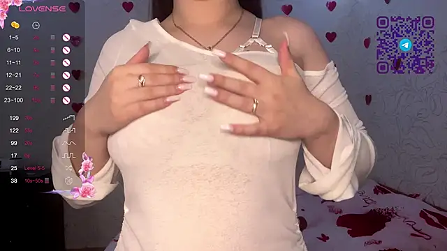 Snapshot of GemmaGunter chatting on 2, 3, 2026 GemmaGunter online show from 2, 3, 2026