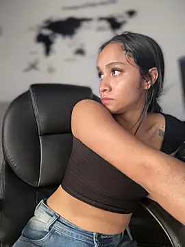 Isabella-Teen online show from 26, 4, 2026