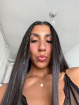 MaddyX   online show from 9, 4, 2026