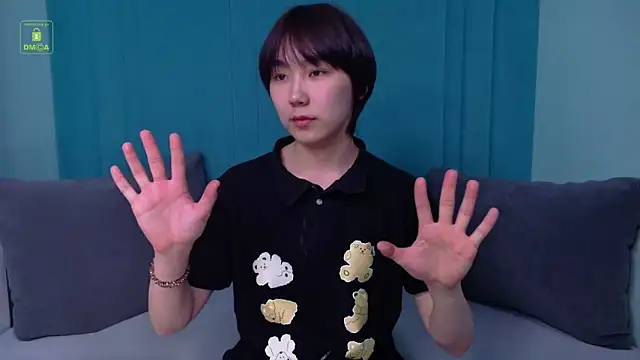 HeejinWang online show from 14, 4, 2026