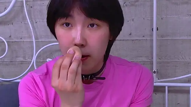 HeejinWang online show from 19, 4, 2026