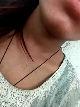 Aaisha-16 online show from 4, 4, 2026