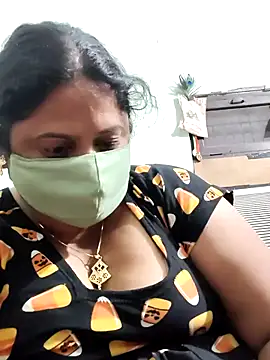 Snapshot of Mmm143 chatting on 18, 10, 2025 Mmm143 online show from 18, 10, 2025