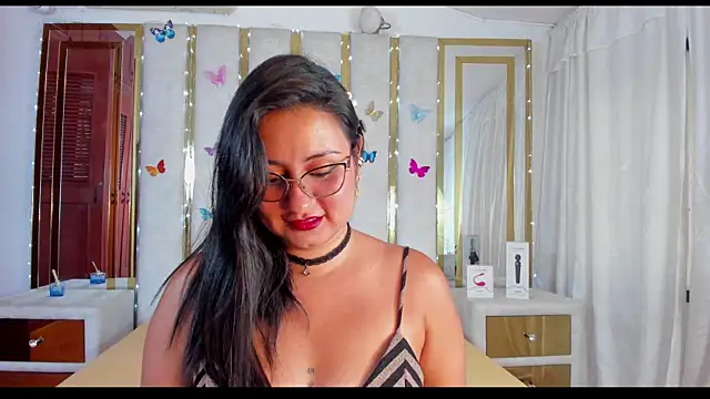 Luna021 1 online show from 15, 9, 2025