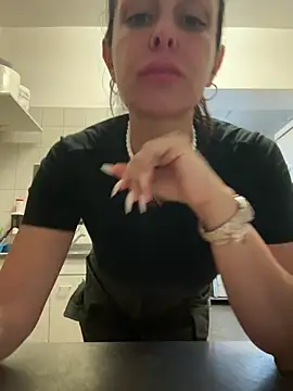 ainaht online show from 21, 4, 2026