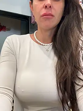 ainaht online show from 22, 4, 2026