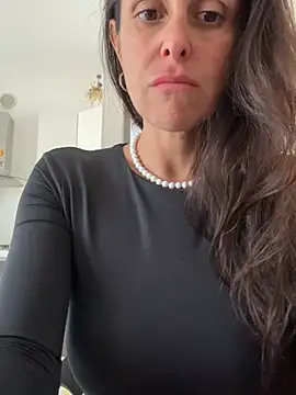 ainaht online show from 23, 4, 2026