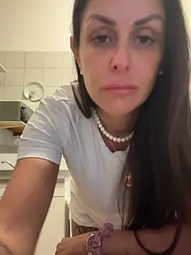 ainaht online show from 27, 4, 2026