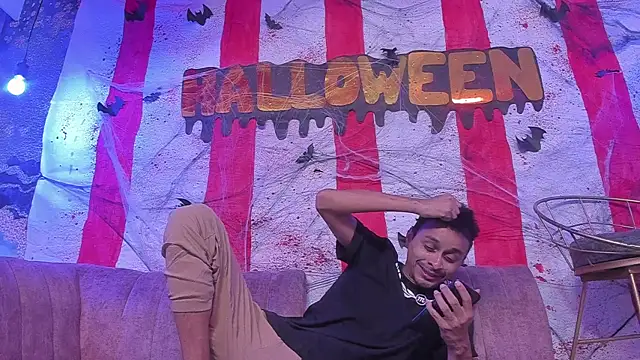 Juicy Creww online show from 26, 10, 2025