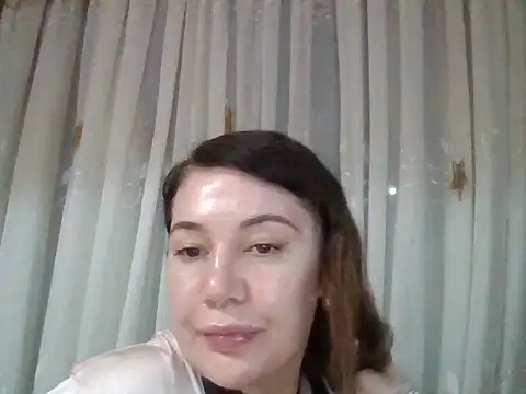Snapshot of Lomivah chatting on 12, 11, 2025 Lomivah online show from 12, 11, 2025