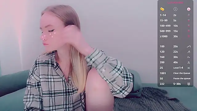 Snapshot of AliceNya_cute chatting on 16, 7, 2026 AliceNya cute online show from 16, 7, 2026