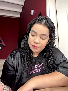 krisstenSantos online show from 30, 9, 2025