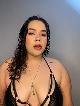 krisstenSantos online show from 10, 11, 2025