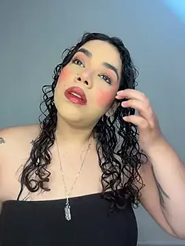 krisstenSantos online show from 1, 12, 2025