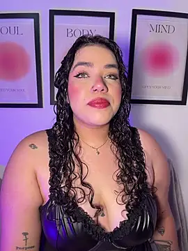 Snapshot of krisstenSantos chatting on 10, 6, 2026 krisstenSantos online show from 10, 6, 2026