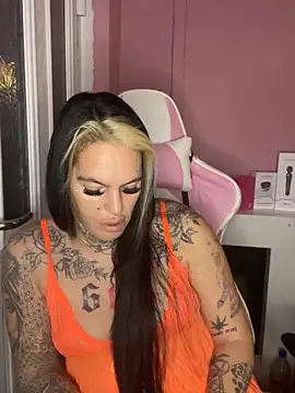 Snapshot of DIRTY_PAISLEY_X chatting on 24, 11, 2025 DIRTY PAISLEY X online show from 24, 11, 2025