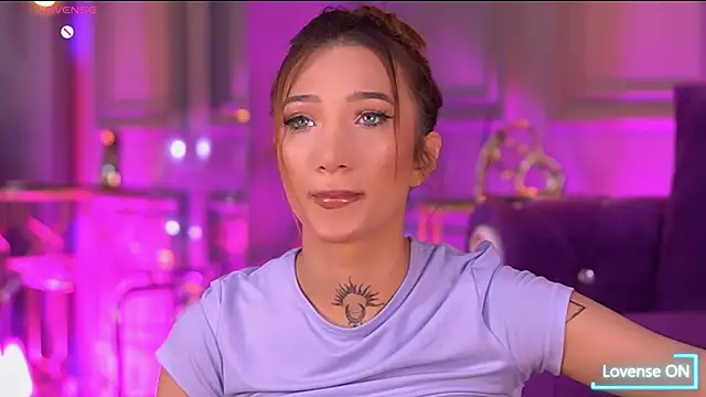 Snapshot of SiennaJayden chatting on 14, 11, 2025 SiennaJayden online show from 14, 11, 2025