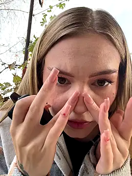 MilaMoone online show from 5, 11, 2025