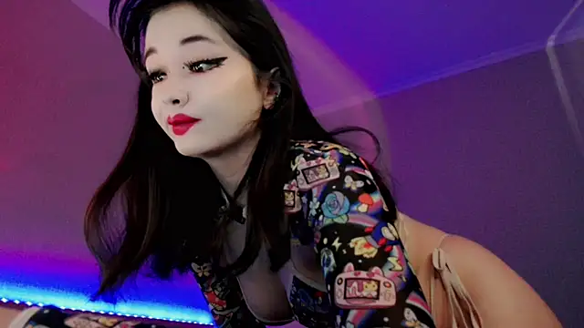 Snapshot of Dazzl1ngFire chatting on 13, 10, 2025 Dazzl1ngFire online show from 13, 10, 2025