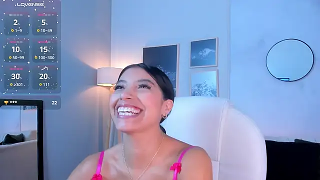 Tiffany Low online show from 3, 12, 2025