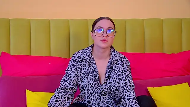 Snapshot of AnneAvery chatting on 19, 10, 2025 AnneAvery online show from 19, 10, 2025