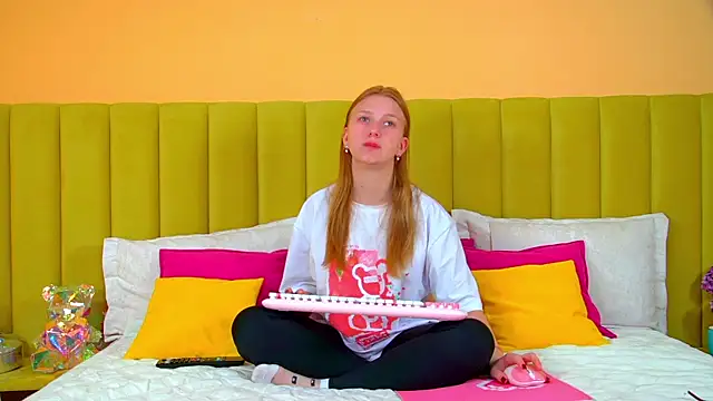 BeatriceBinoche online show from 27, 9, 2025