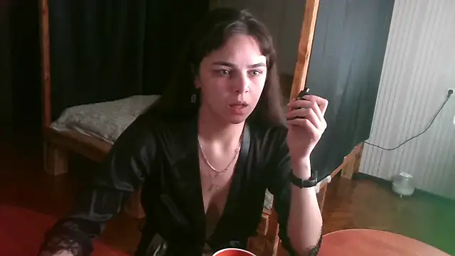 Snapshot of EthelsLover chatting on 7, 5, 2026 EthelsLover online show from 7, 5, 2026