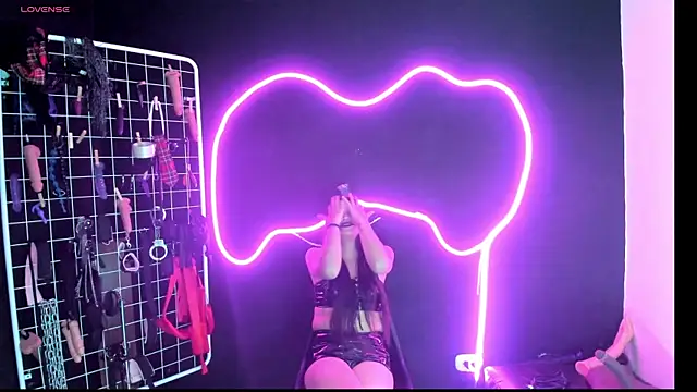 Snapshot of Mistress_Megan_BDSM chatting on 14, 11, 2025 Mistress Megan BDSM online show from 14, 11, 2025