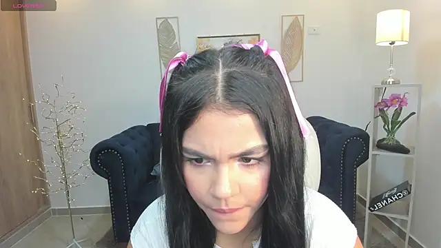 Mila blaze online show from 3, 11, 2025