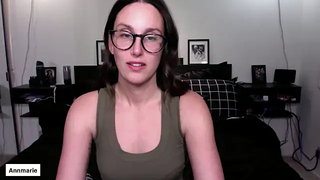 Snapshot of annmarieferrara chatting on 21, 11, 2025 annmarieferrara online show from 21, 11, 2025