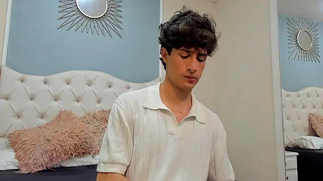 Snapshot of Xam_Collen chatting on 25, 11, 2025 Xam Collen online show from 25, 11, 2025