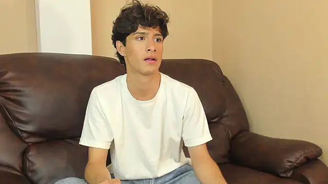 Snapshot of Xam_Collen chatting on 28, 11, 2025 Xam Collen online show from 28, 11, 2025