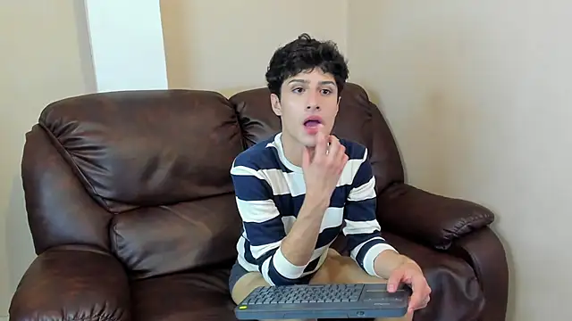 Snapshot of Xam_Collen chatting on 10, 1, 2026 Xam Collen online show from 10, 1, 2026